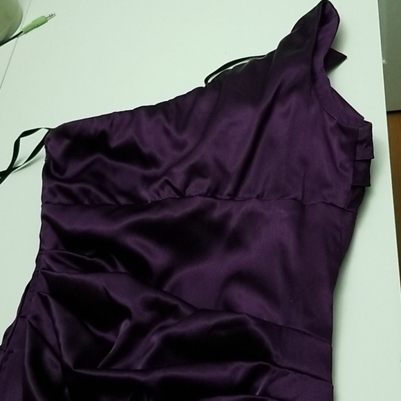 Purple midi ruffled one shoulder dress - Picture 5 of 5